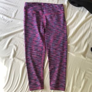 Fabletics yoga pants cropped